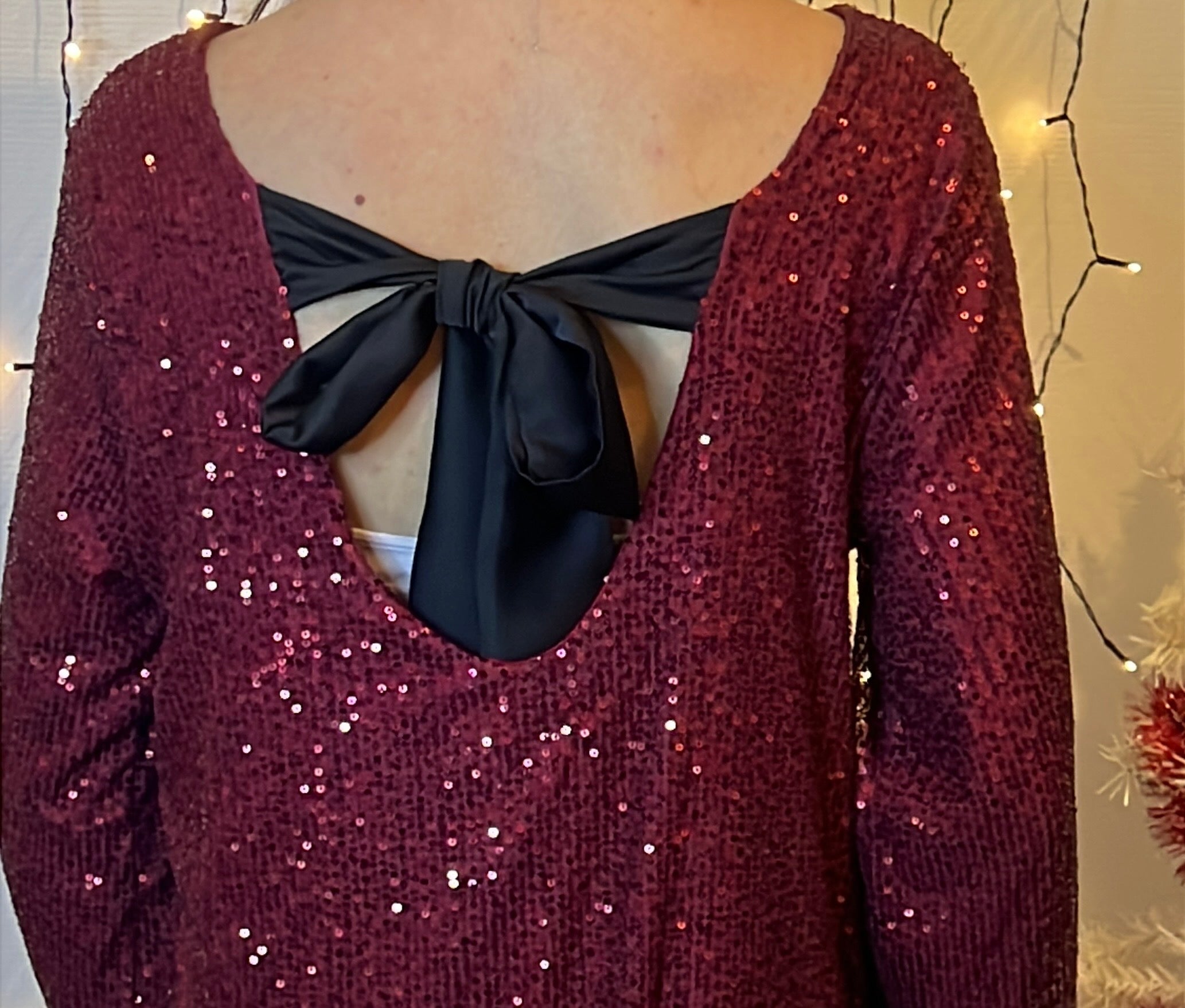 Robe à sequins noeud au dos ( Anaé)