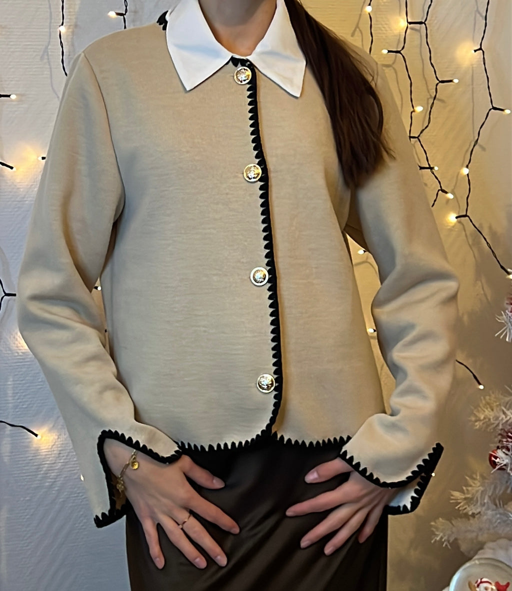 Veste à bouton doré en maille contrastée (Cléa)